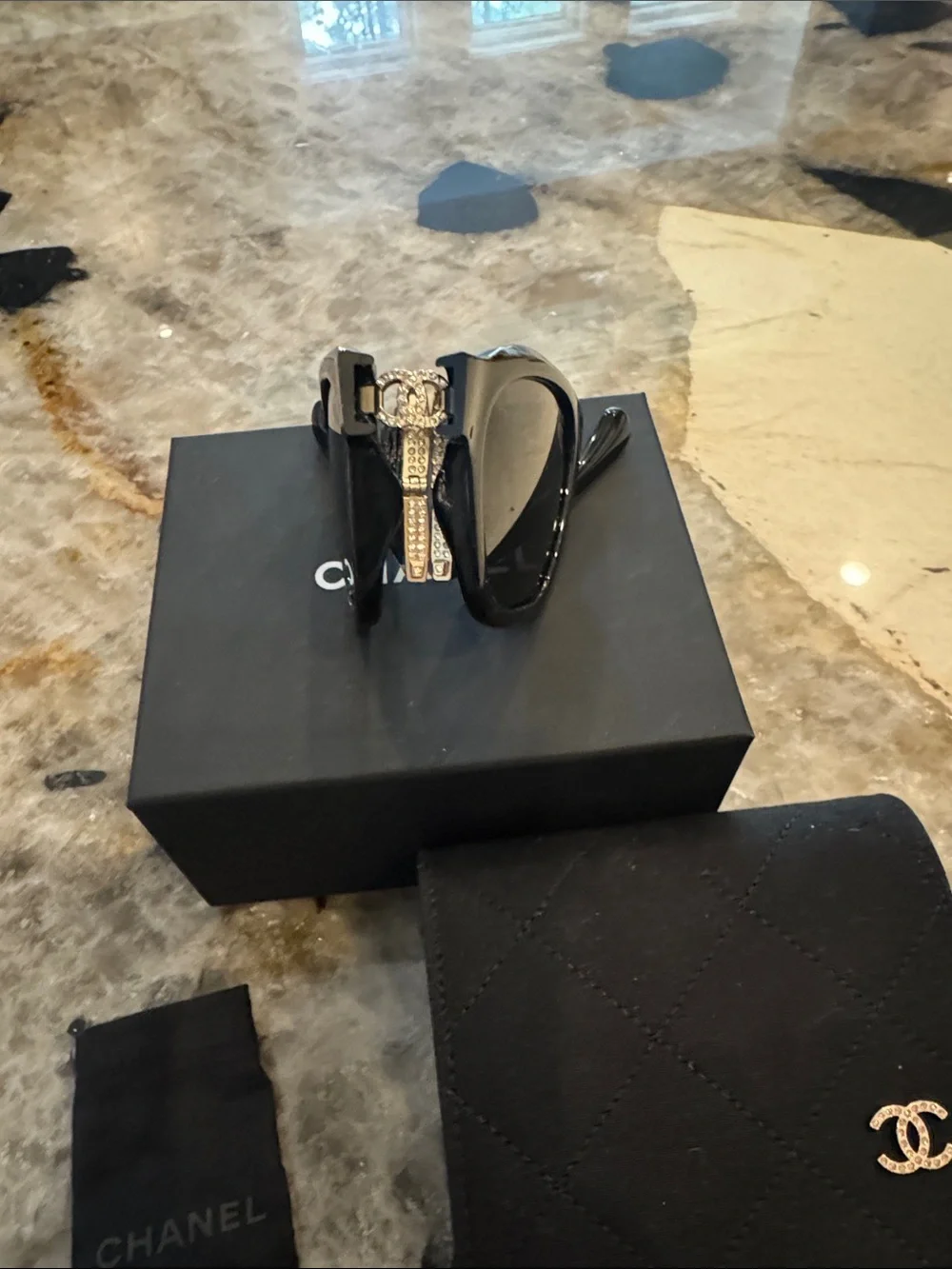 CHANEL Black foldable Sunglasses with CC Logo